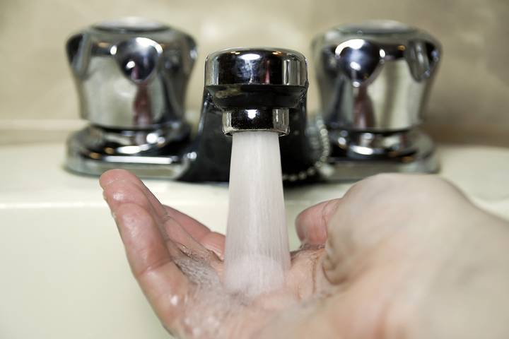 Sink Water Cloudy